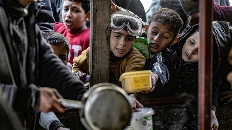 UNRWA: Gazze'de kıtlık yaşanmaması için daha fazla gıda tedarikine ihtiyaç var - Son Dakika Haberleri